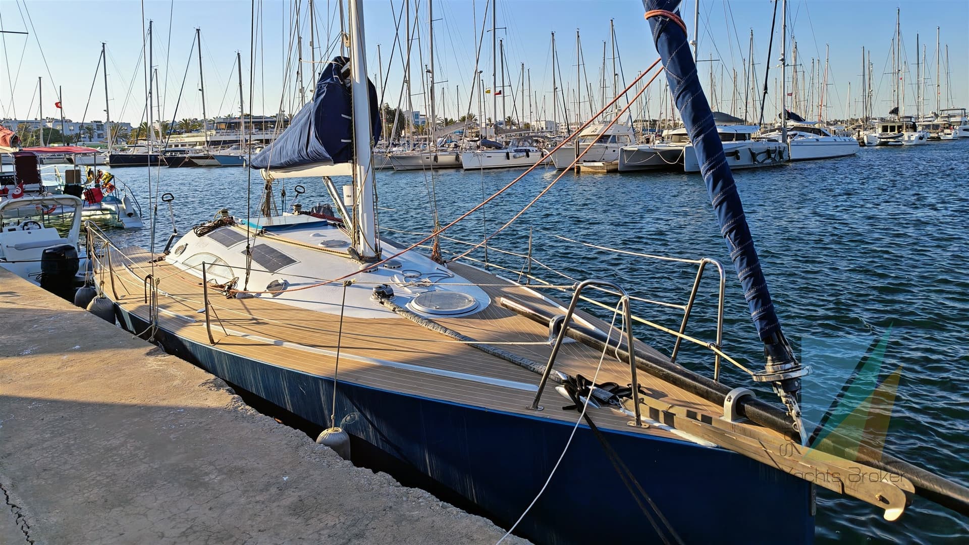 Profil Composites MANUARD 1050 usato - foto hero 2