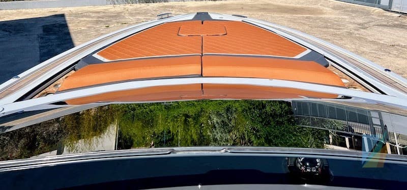 Fairline F-Line 33 - Deck View Fairline F-Line 33 - Deck View