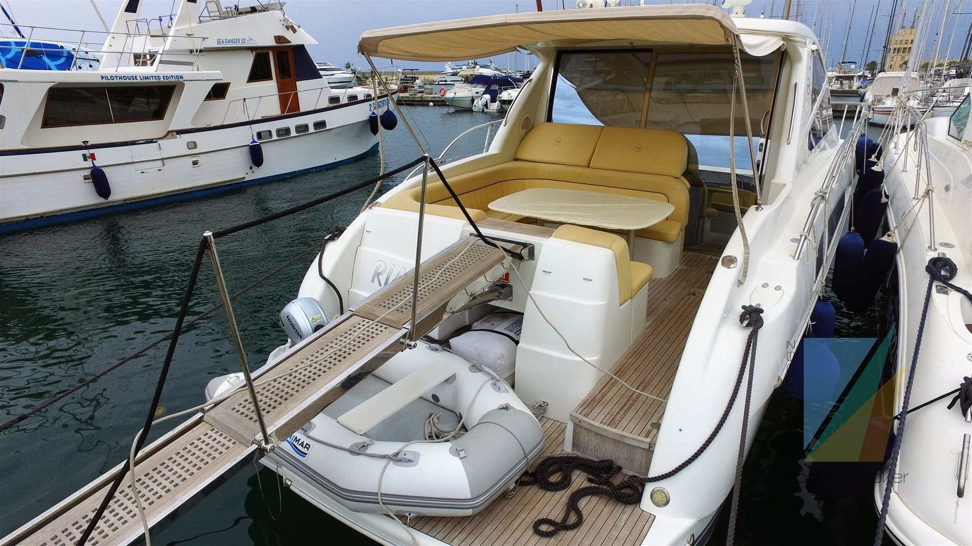 Airon Marine Airon 4300 T-Top - Detail View 1 Airon Marine Airon 4300 T-Top - Detail View 1