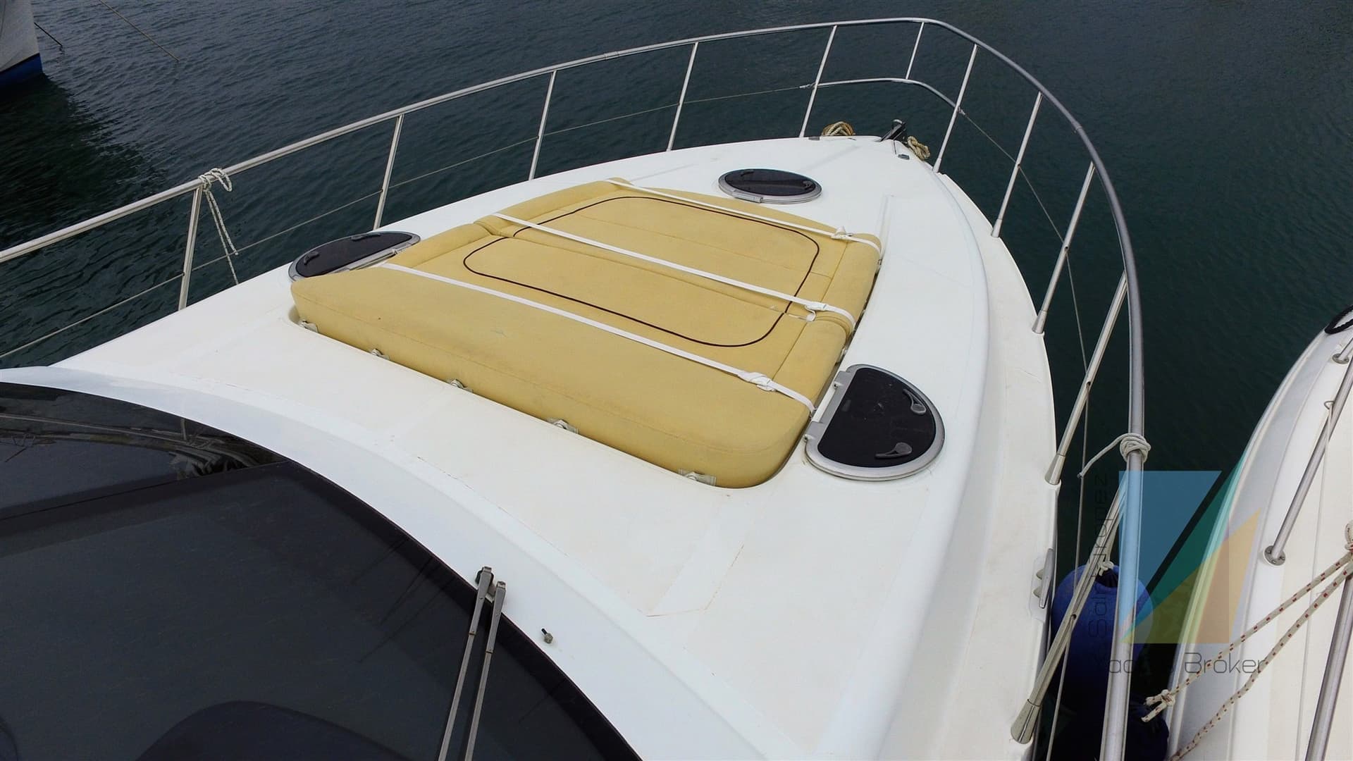 Airon Marine Airon 4300 T-Top - Deck View Airon Marine Airon 4300 T-Top - Deck View