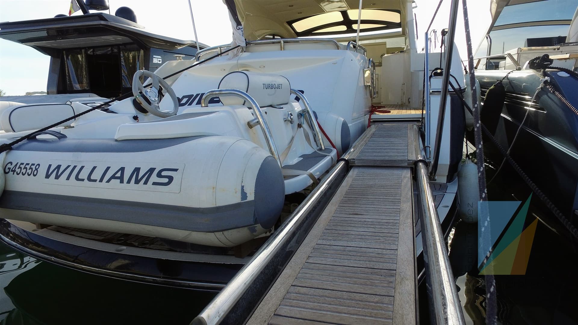 Sunseeker Portofino 48 - Deck View Sunseeker Portofino 48 - Deck View