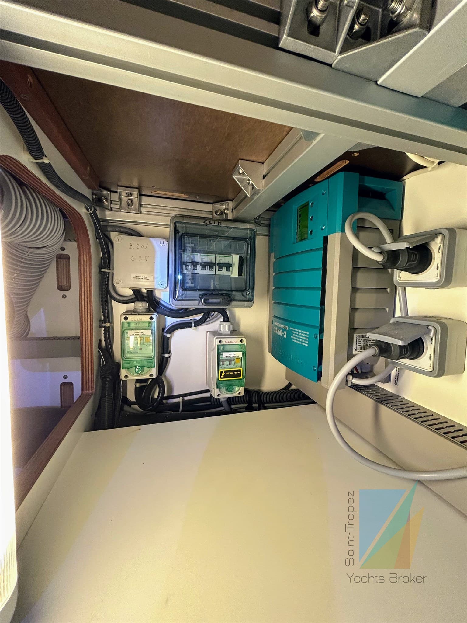 Wauquiez 55 PILOT SALOON usato - foto hero 16