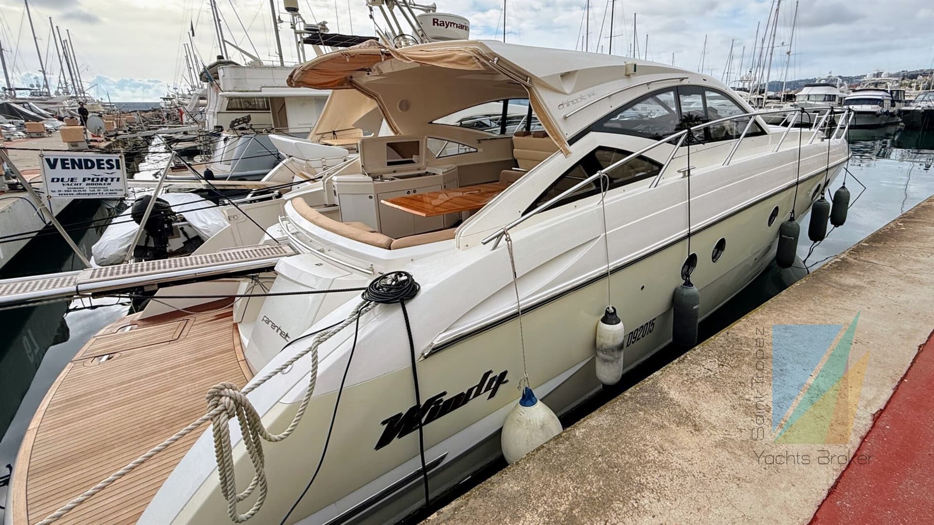 Windy Boats 44 Chinook - Detail View 1 Windy Boats 44 Chinook - Detail View 1