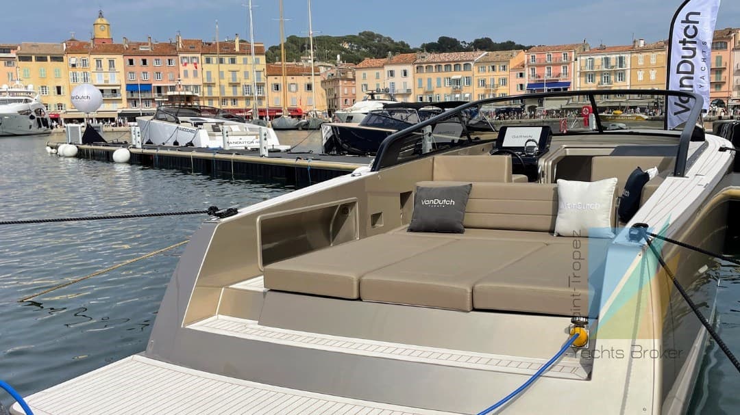 Vandutch Vandutch 32 - Detail View 1 Vandutch Vandutch 32 - Detail View 1