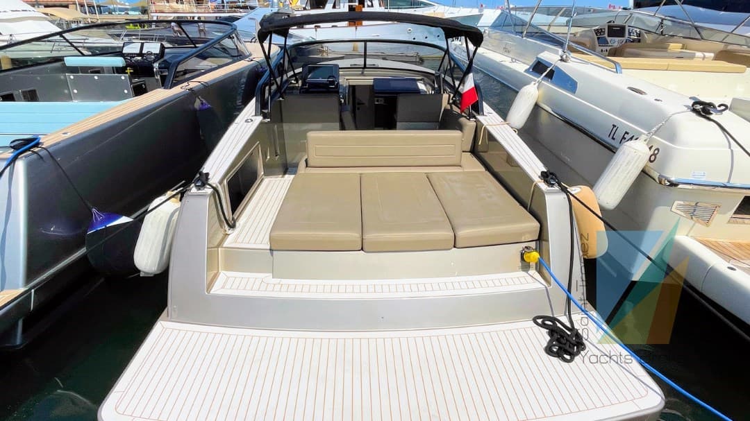 Vandutch Vandutch 32 - Interior View Vandutch Vandutch 32 - Interior View