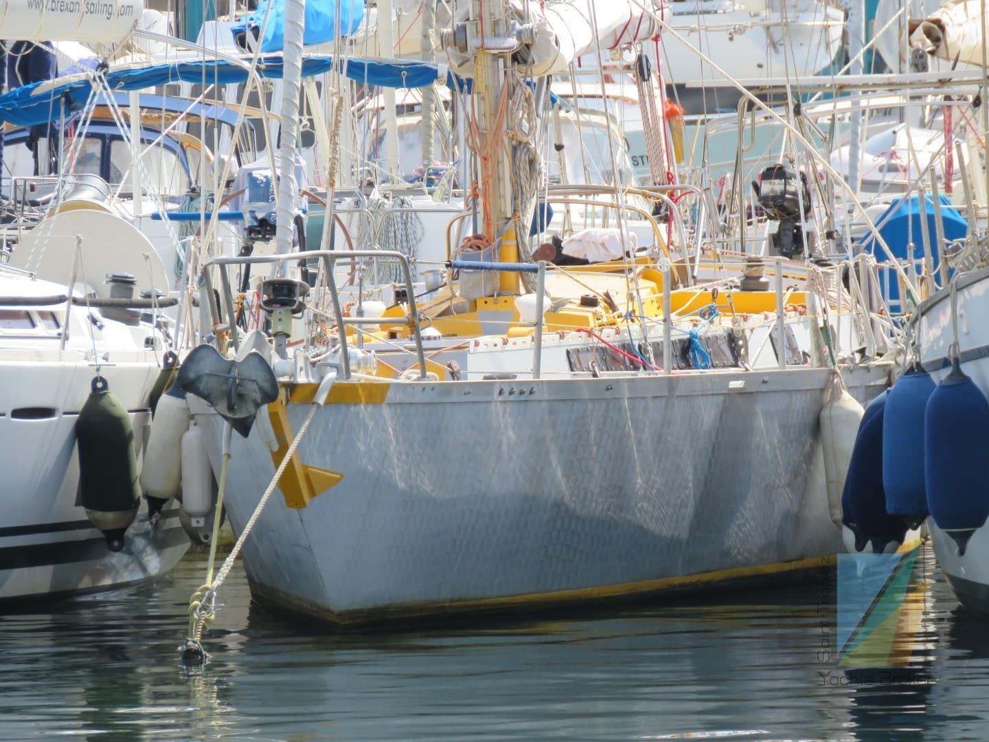 Dumont Carval 43 - Interior View Dumont Carval 43 - Interior View