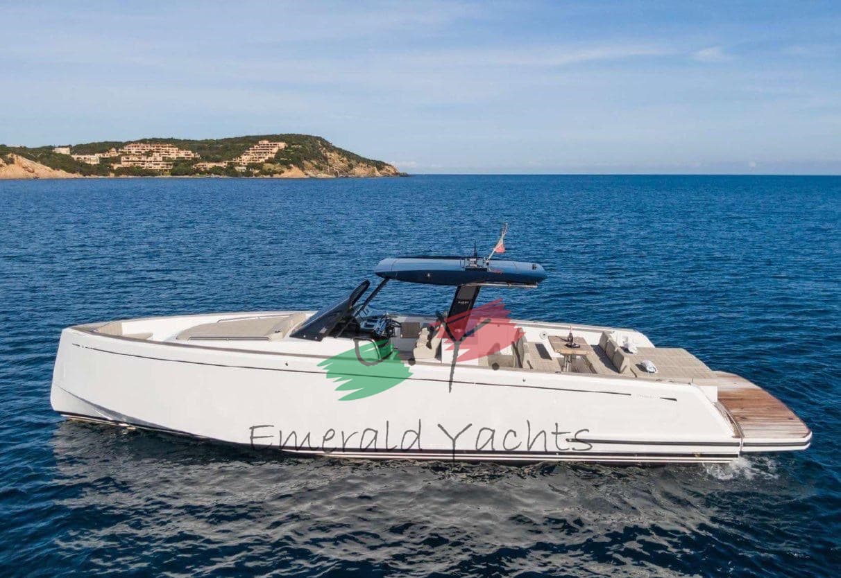 Pardo Yacht Pardo 43' - Detail View 1 Pardo Yacht Pardo 43' - Detail View 1