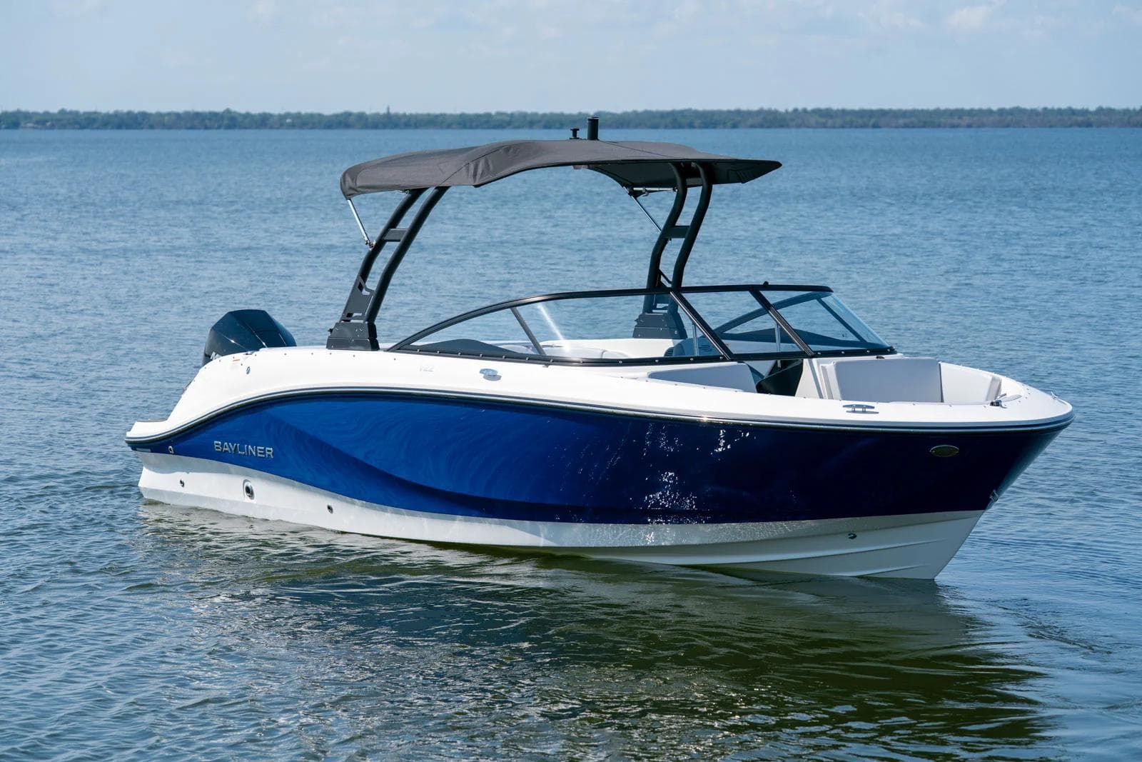 Bayliner V22 Series: cosa guardare davvero dopo il debutto del 9 giugno 2026