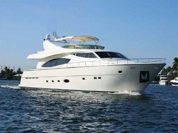 Ferretti Yachts 880 usato - foto 1