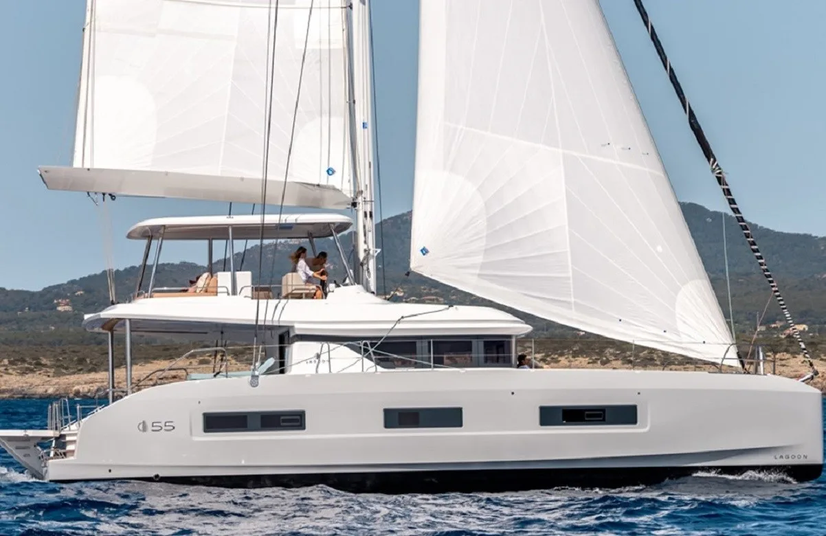 Lagoon 55 new boat - photo 1