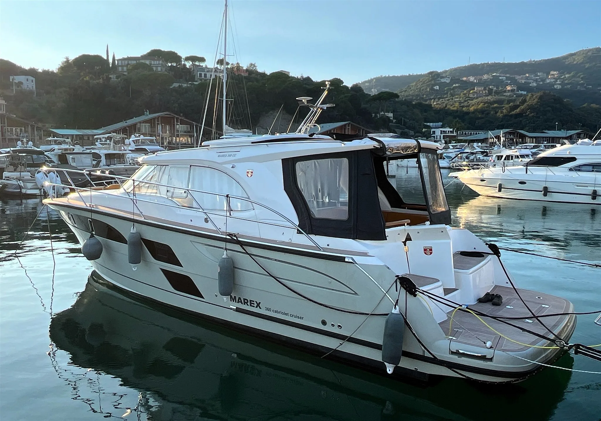 Marex 360 Cabriolet Cruiser d'occasion - photo 1
