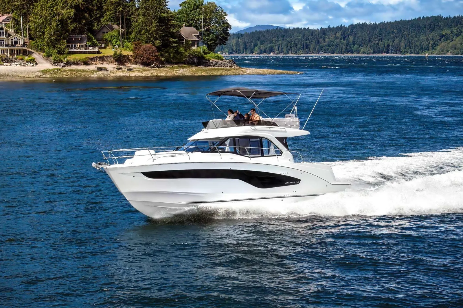 Beneteau Antares 12 Fly Sport gebraucht - Foto 1 Beneteau Antares 12 Fly Sport gebraucht - Foto 1