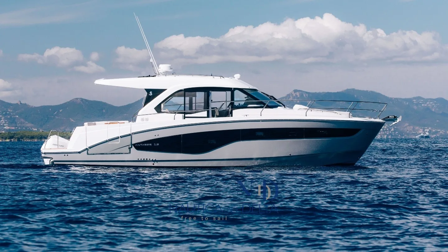 Beneteau ANTARES 12 Coupé neu - Foto 1