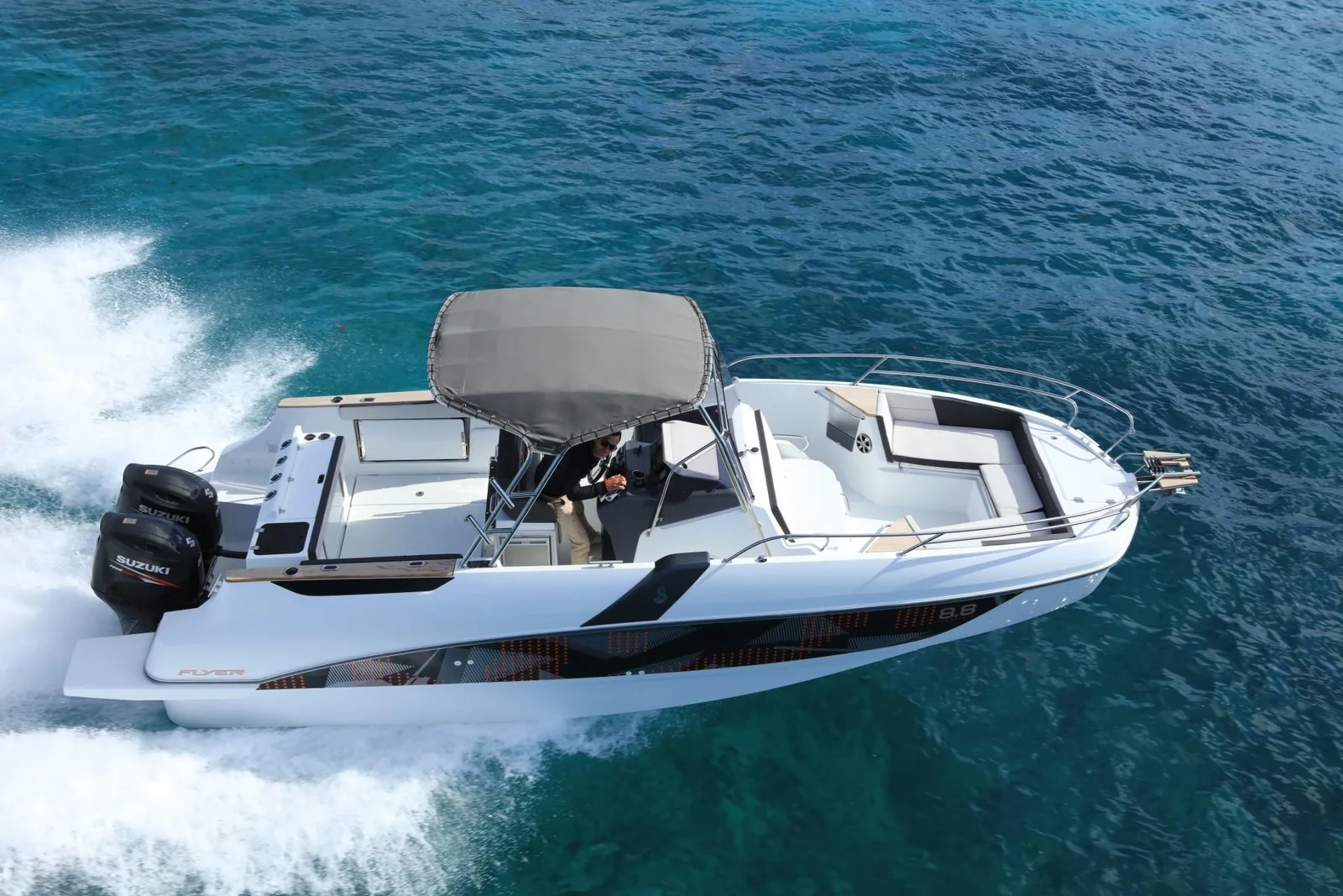 Beneteau Flyer 8.8 SPACEdeck gebraucht - Foto 1 Beneteau Flyer 8.8 SPACEdeck gebraucht - Foto 1