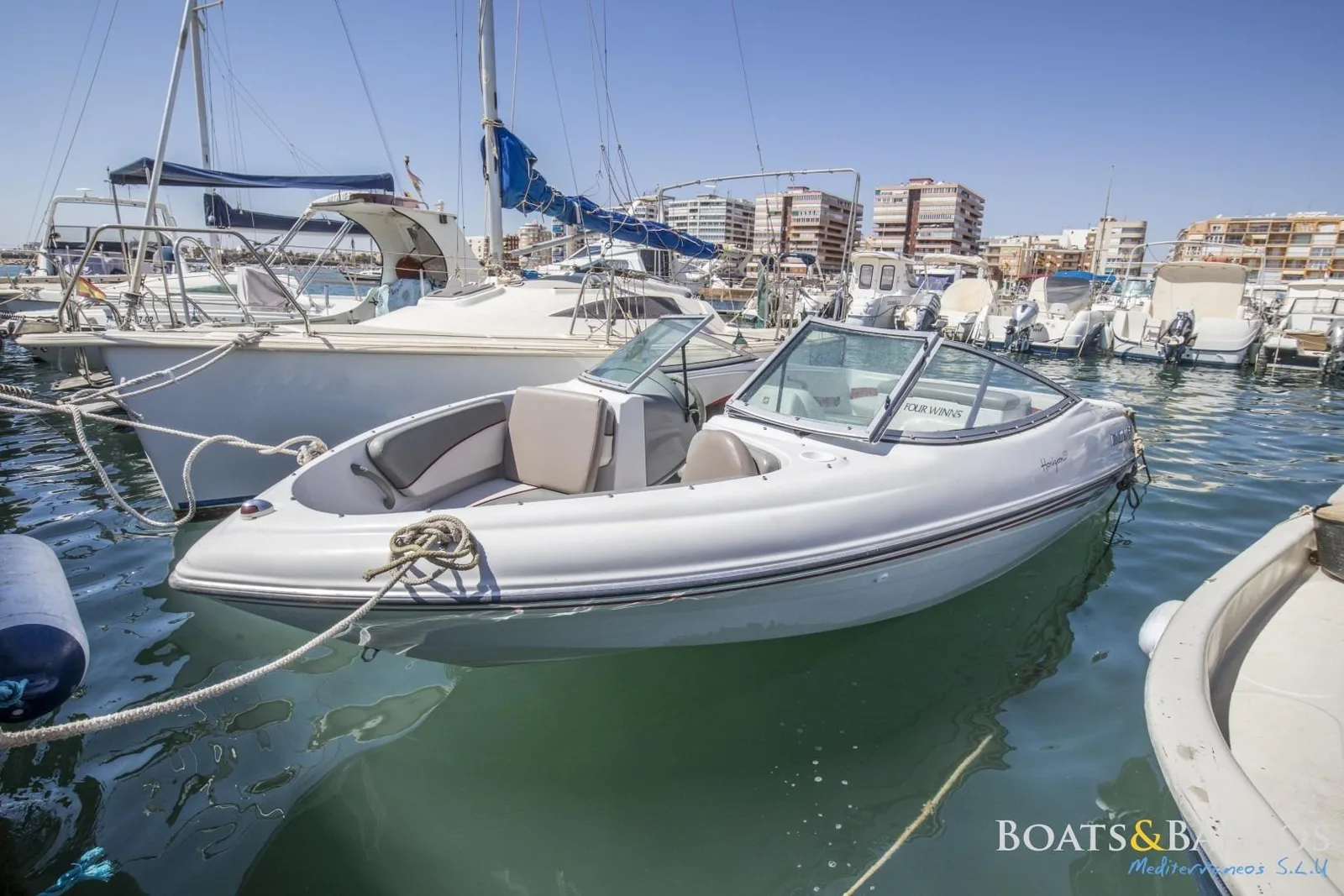 Four Winns 170 Horizon used - photo 1
