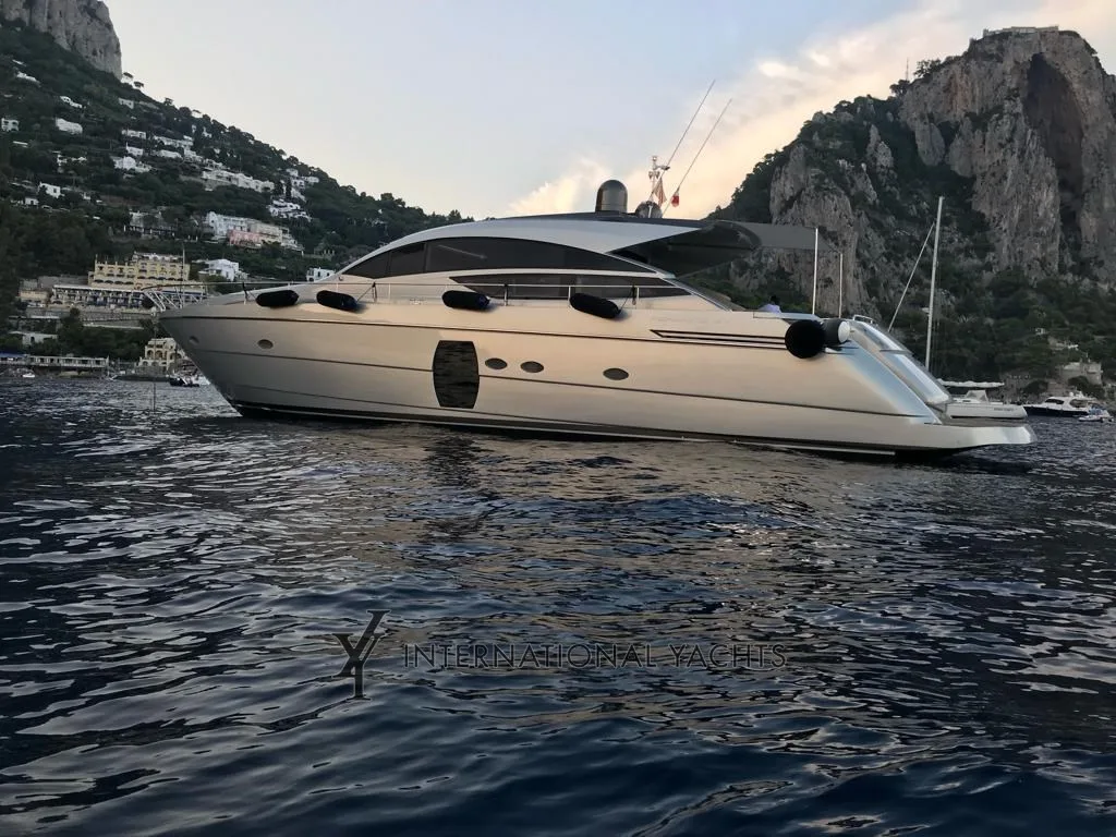 Pershing 64' d'occasion - photo 1