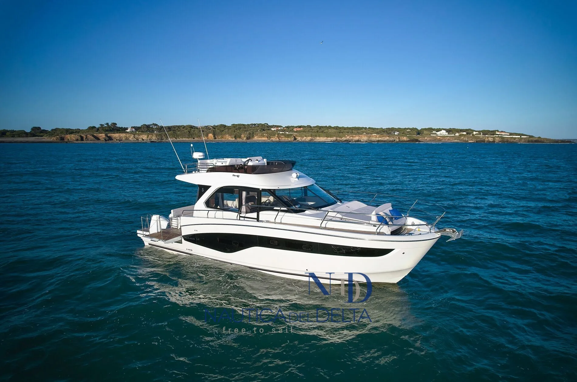Beneteau Antares 12 Fly neu - Foto 1 Beneteau Antares 12 Fly neu - Foto 1