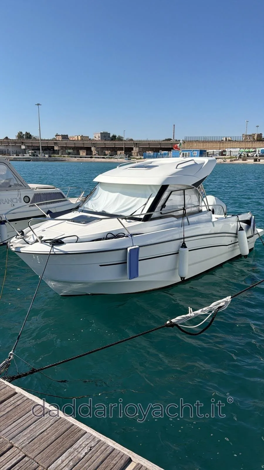 Beneteau ANTARES 6 neu - Foto 1