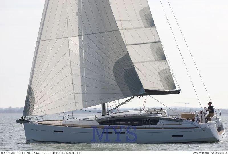 Jeanneau SUN ODYSSEY 44 DS used - photo 1 Jeanneau SUN ODYSSEY 44 DS used - photo 1