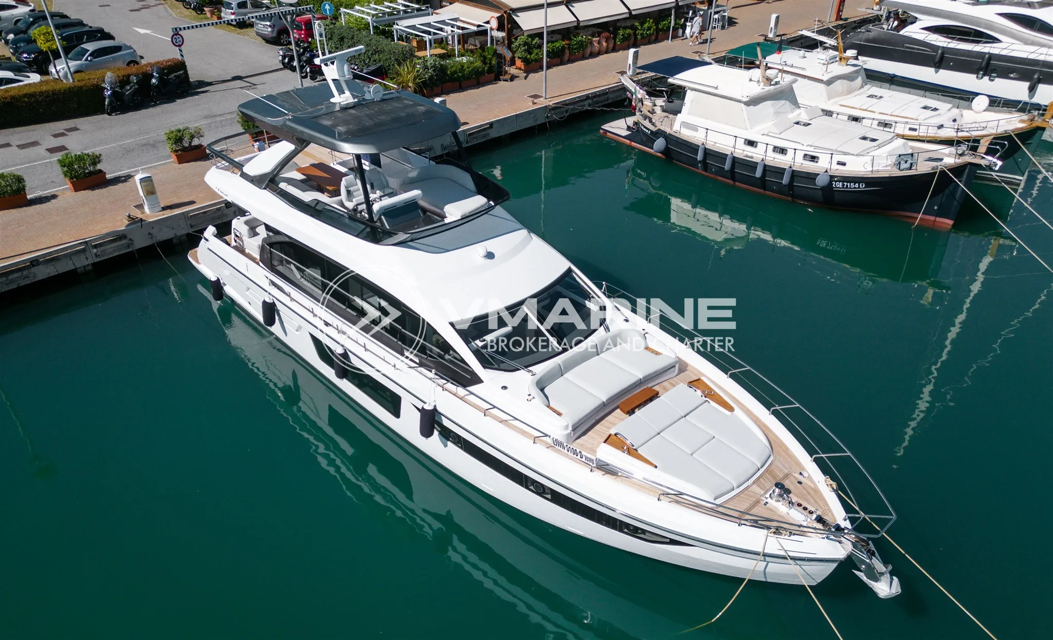 Azimut 68 flybridge neuf - photo 1