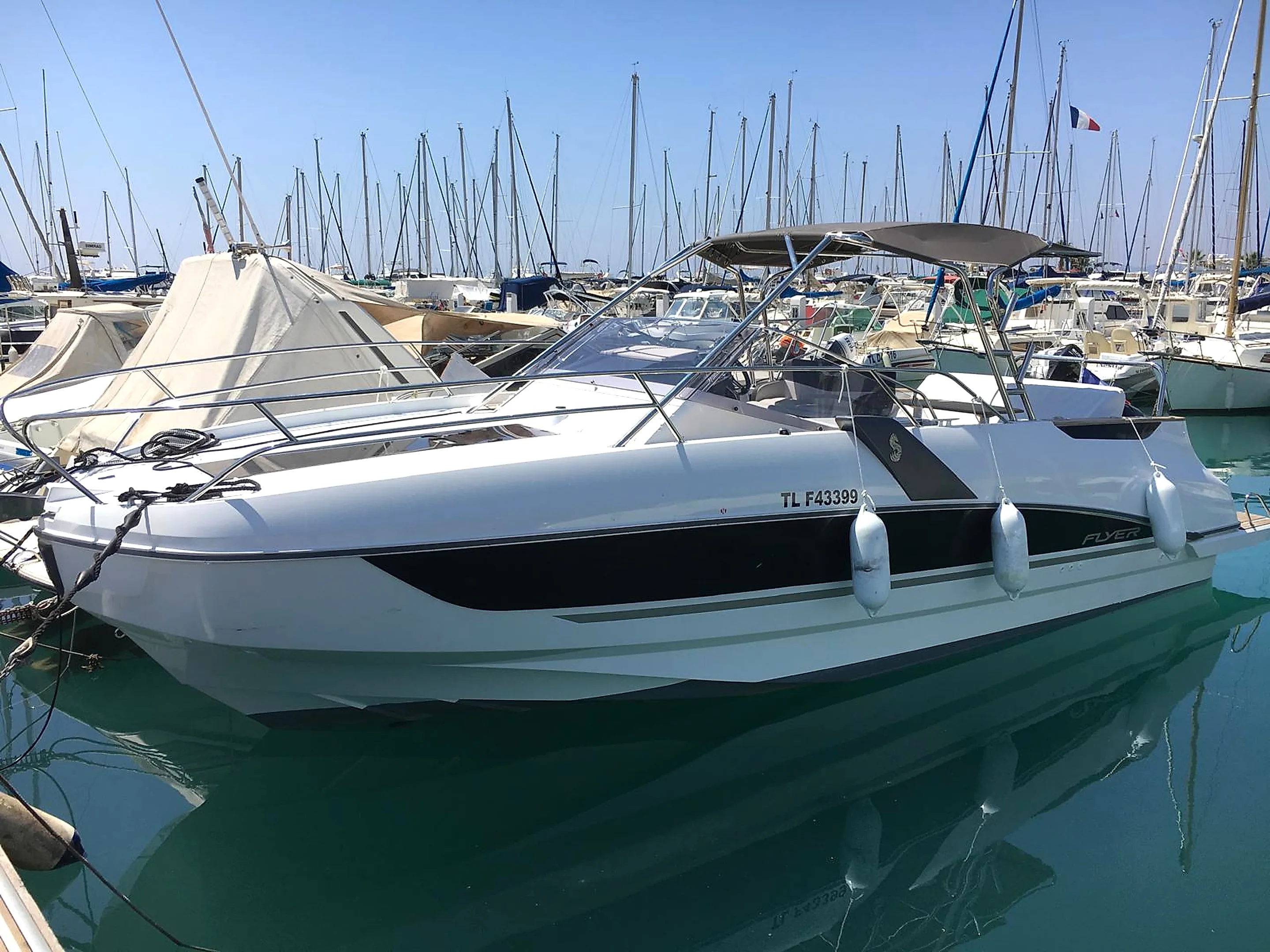 Beneteau Flyer 8.8 Sundeck gebraucht - Foto 1
