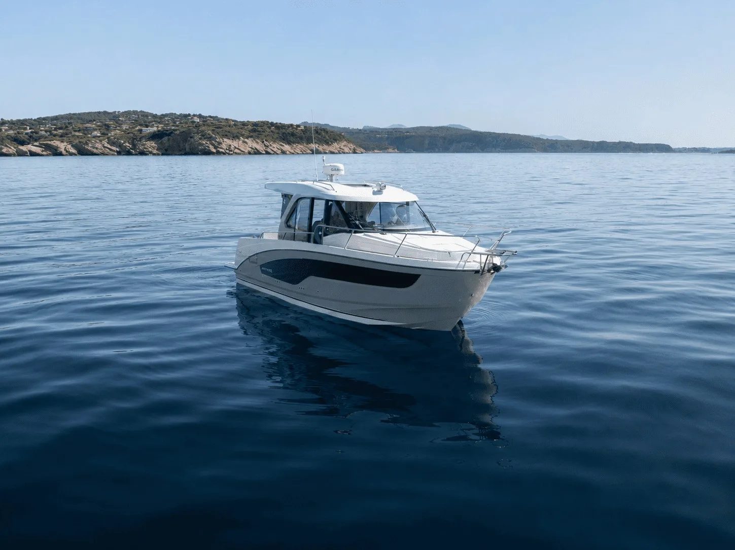 Beneteau Antares 9 md.2025 d'occasion - photo 1 Beneteau Antares 9 md.2025 d'occasion - photo 1