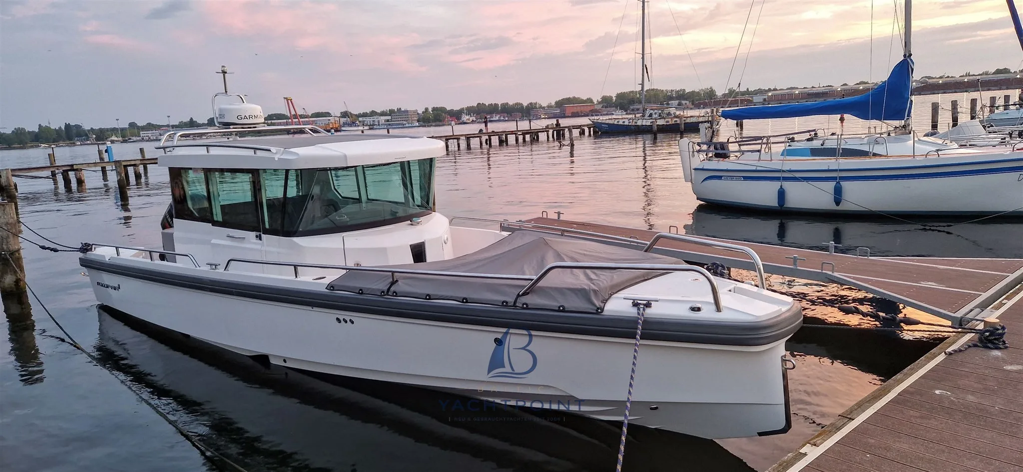 Axopar 28 Cabin MK2 gebraucht - Foto 1