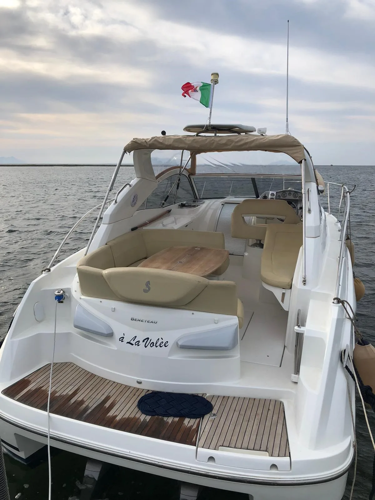 Beneteau MONTECARLO 32 used - photo 1