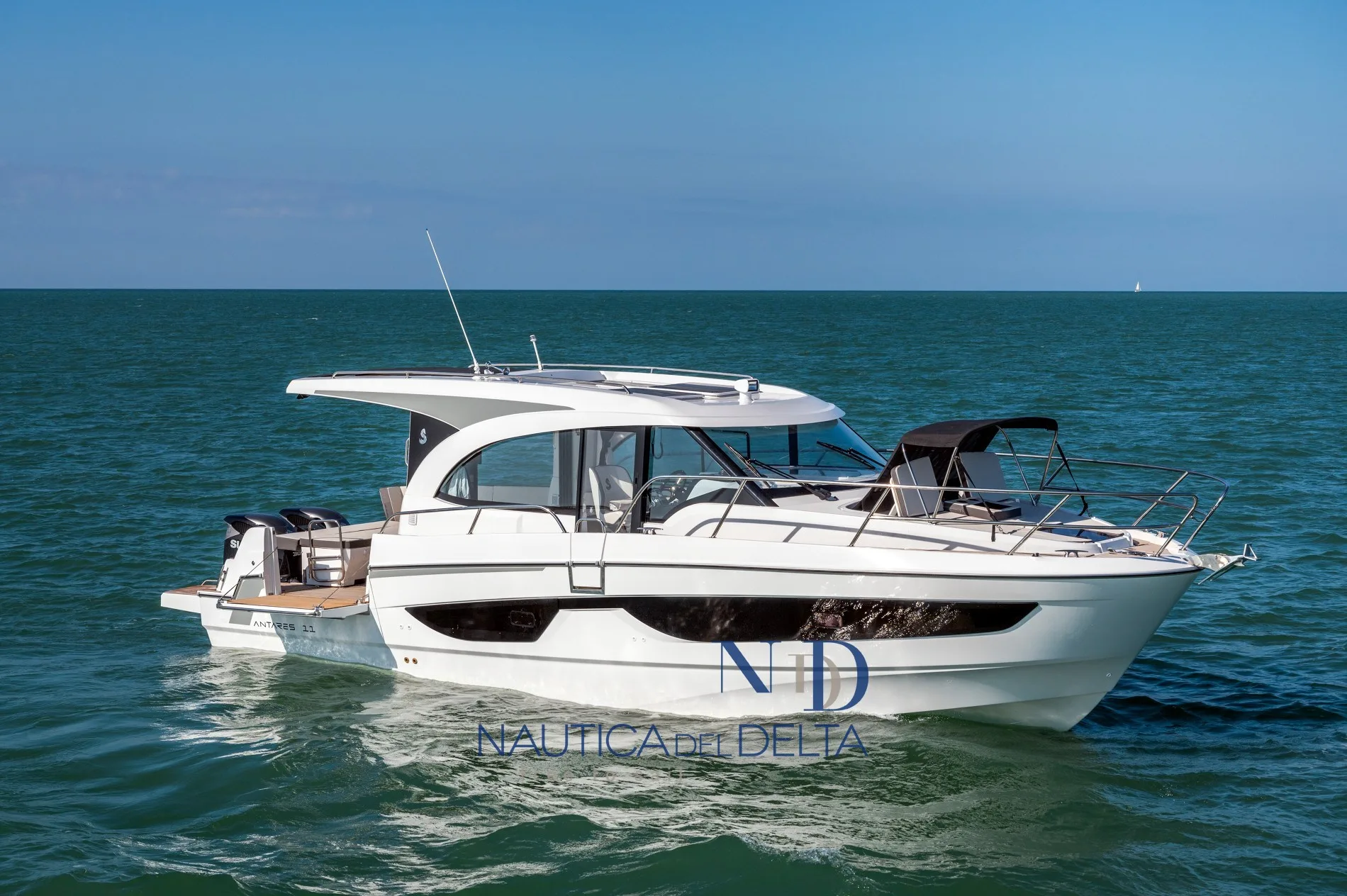 Beneteau Antares 11 OB neu - Foto 1